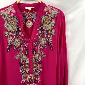 Luna Moon M Pink Embroidered henley blouse
